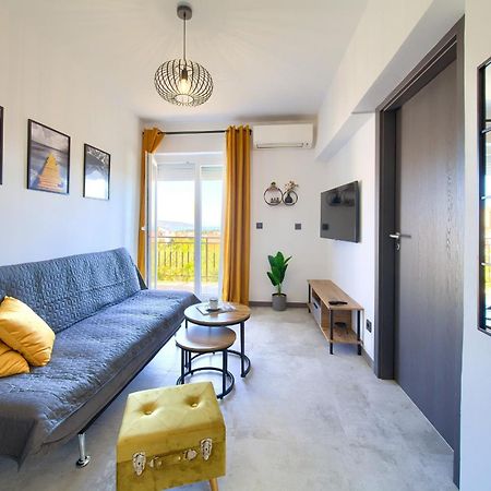 Apartment Lela Кърк Екстериор снимка