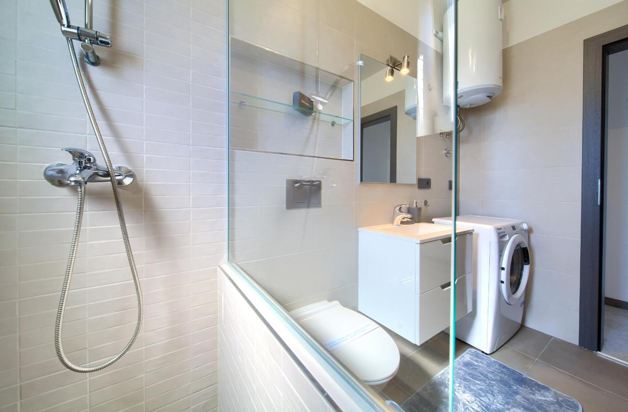 Apartment Lela Кърк Екстериор снимка
