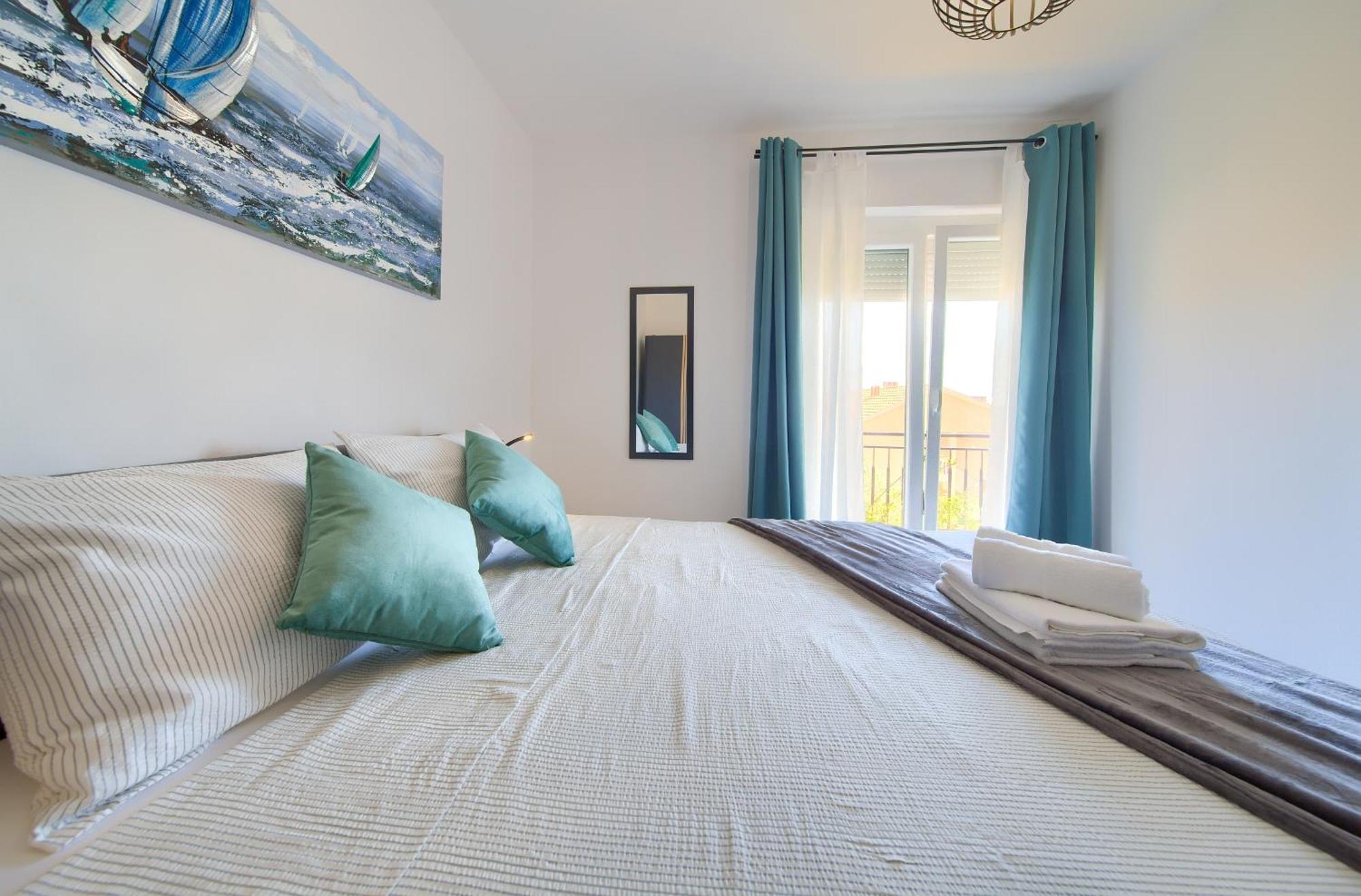 Apartment Lela Кърк Екстериор снимка