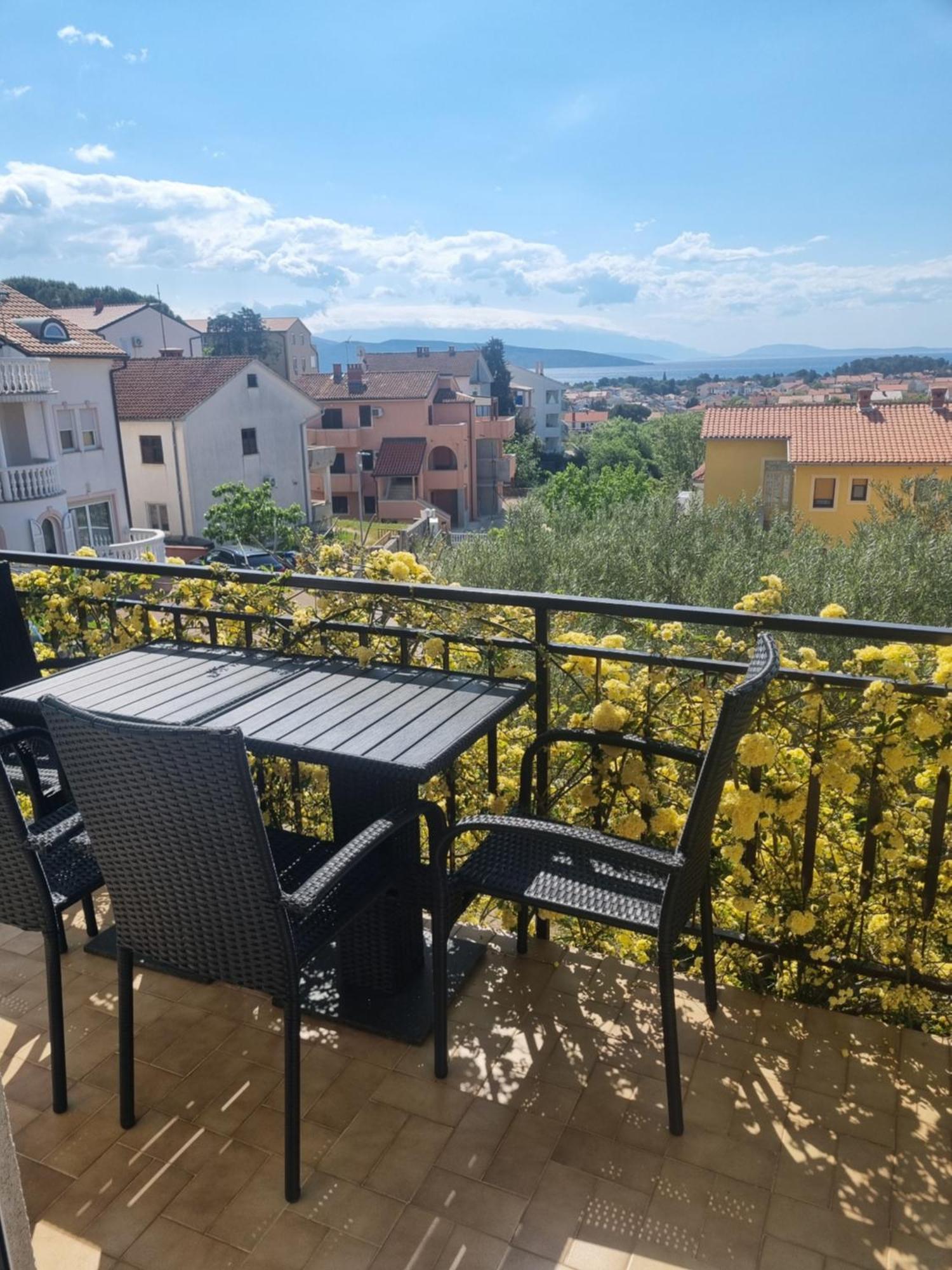 Apartment Lela Кърк Екстериор снимка